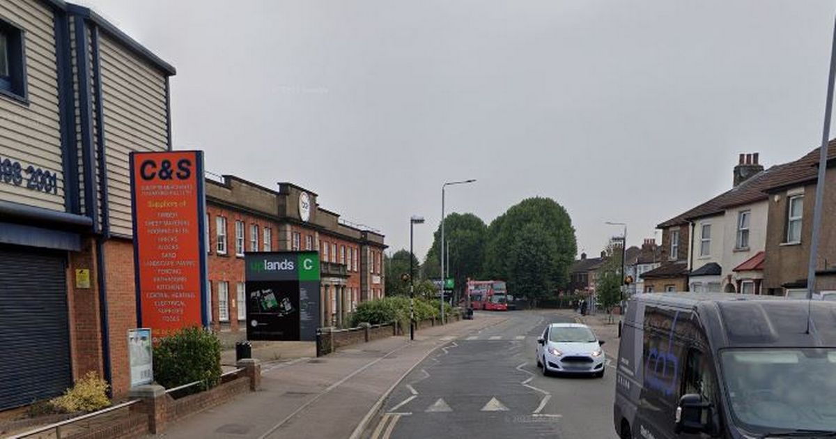 Police urge witnesses to Walthamstow shooting to come forward after man shot in stomach